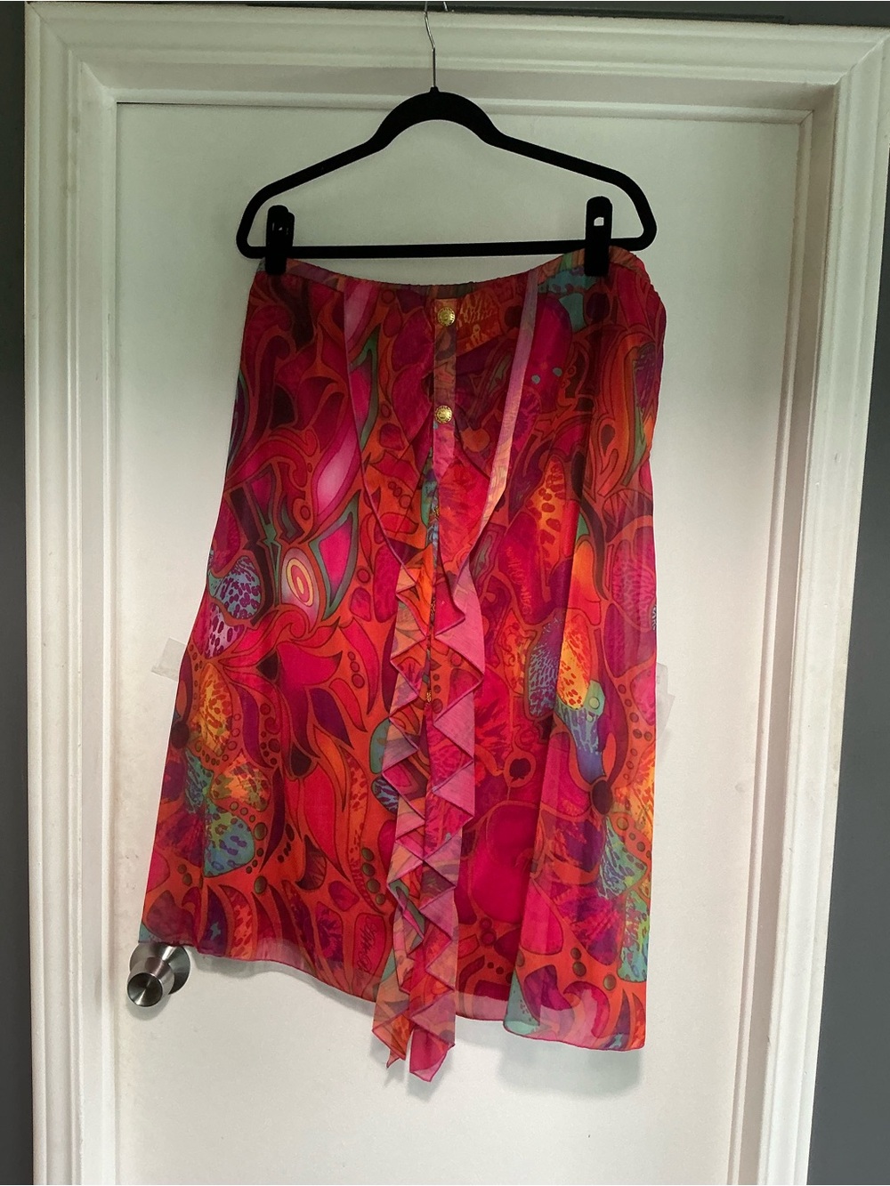 Women’s plus 2X Strapless vibrant, colorful dress, knee length or longer dress.
